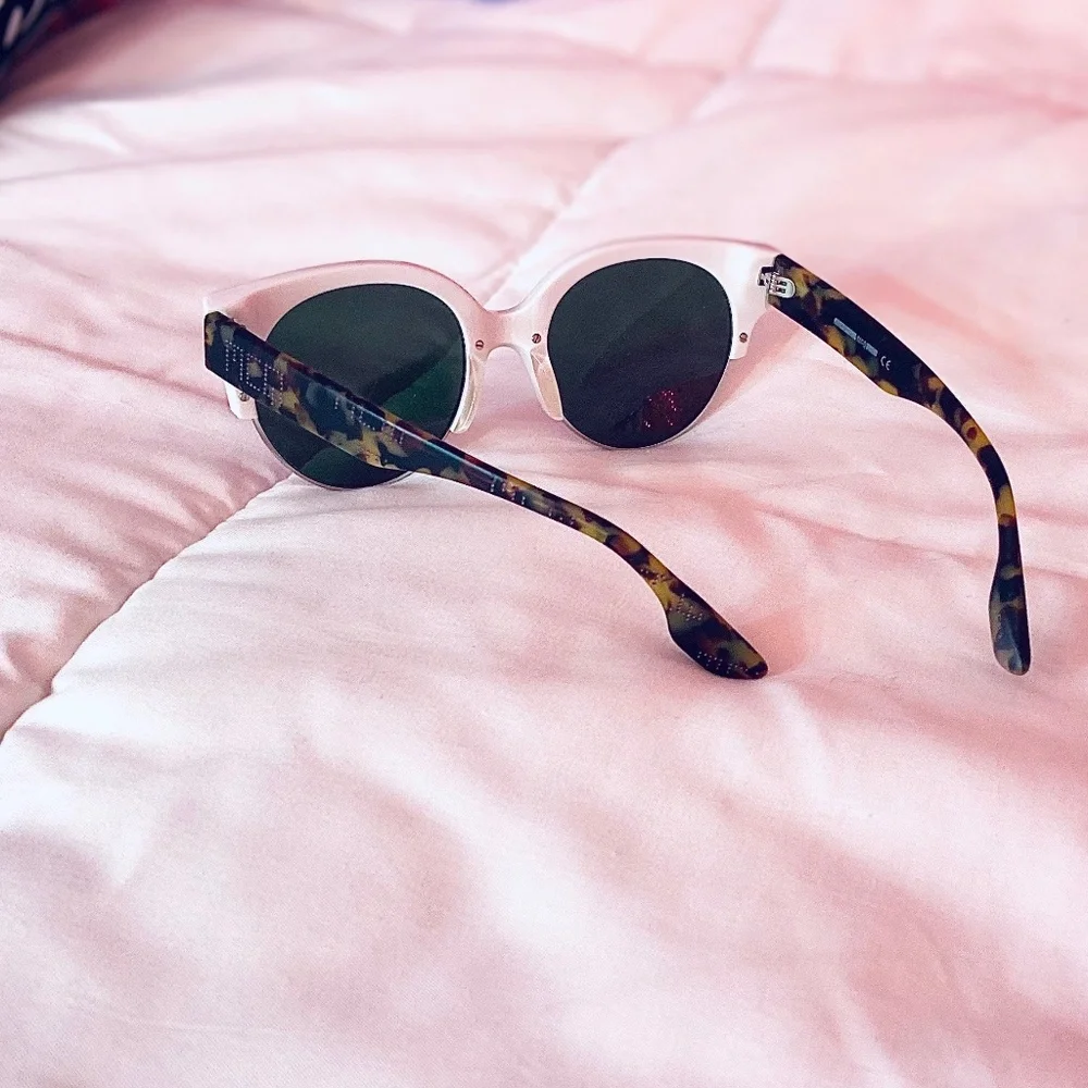 NWOT Alexander McQueen Clubmaster White Frame Purple Tinted Women’s Sunglasses - Picture 2 of 4